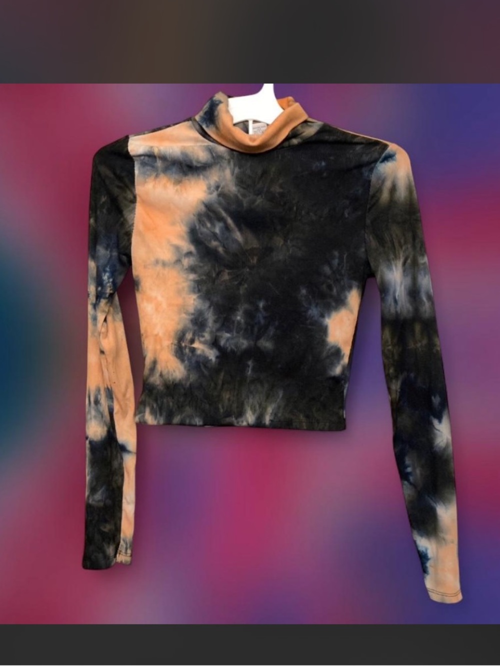Rue21 coral and navy tie dye mock neck long sleeve crop-top. Size XS